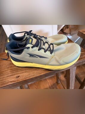 Altra Superior 6 Men 13 Light Green Yellow Trail Shoe Hiking Running Zero Drop